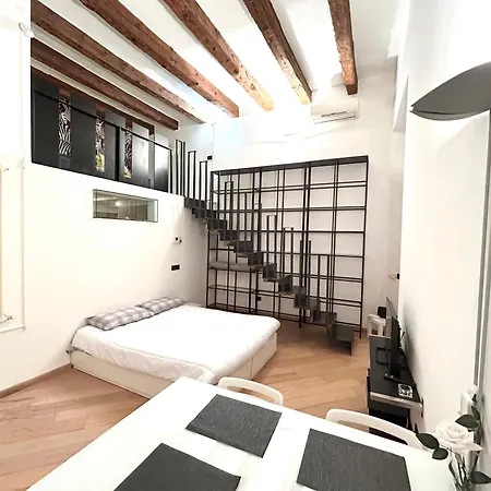 Loft Del Corso Apartment